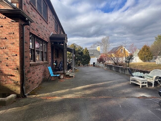 Building Photo - 10-12-12 Webster St