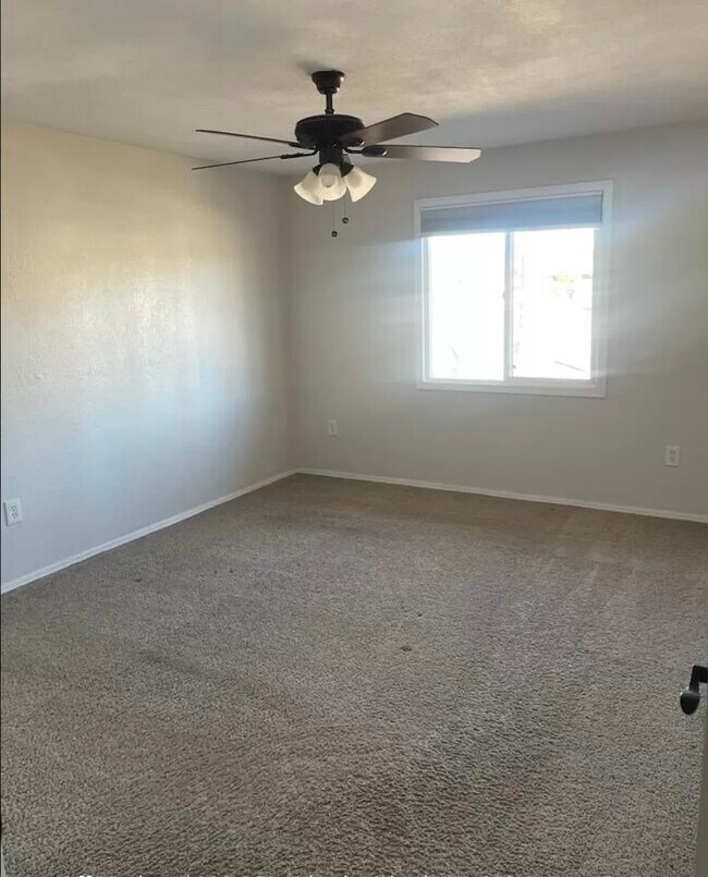 Building Photo - 4015 E Friess Dr