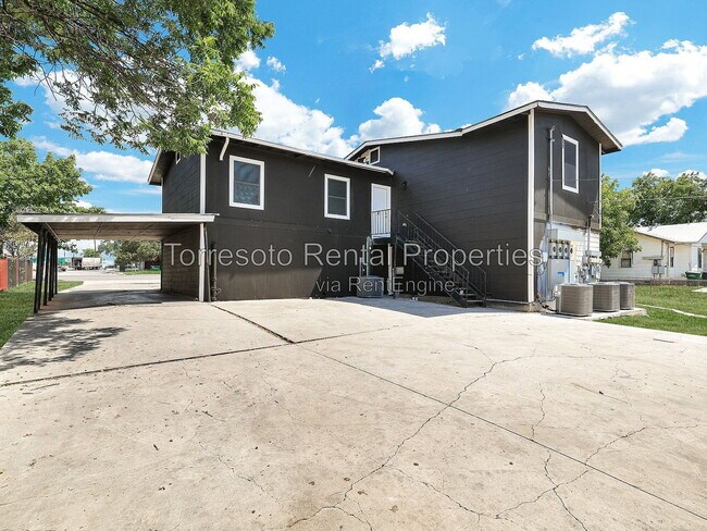 Building Photo - 2326 Cincinnati Ave