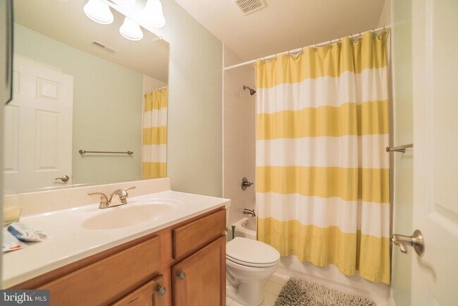 Building Photo - 3746 Spring Meadow Dr
