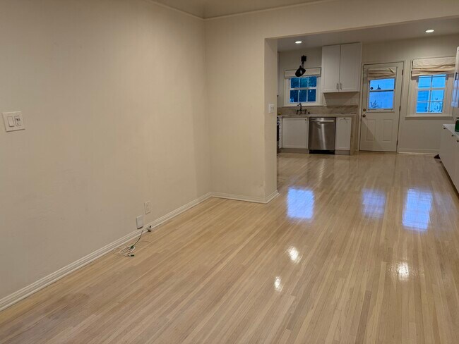 Building Photo - 7822 Bleriot Ave