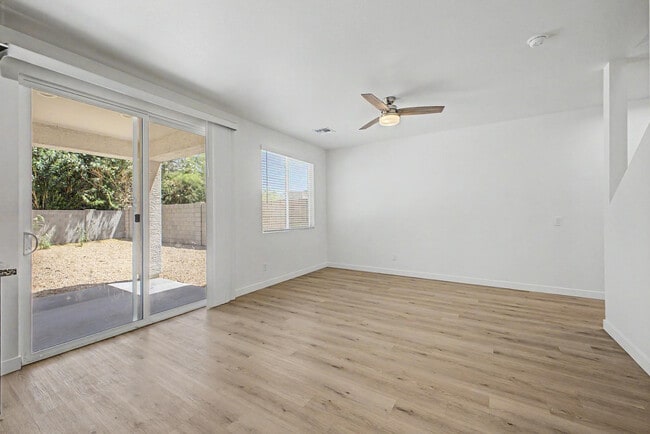 Building Photo - 136 W Latona Rd