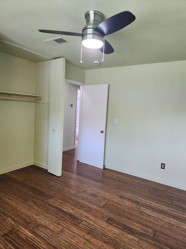 Building Photo - 3 Bedroom 2 Bathroom with Pool Near Davis High School