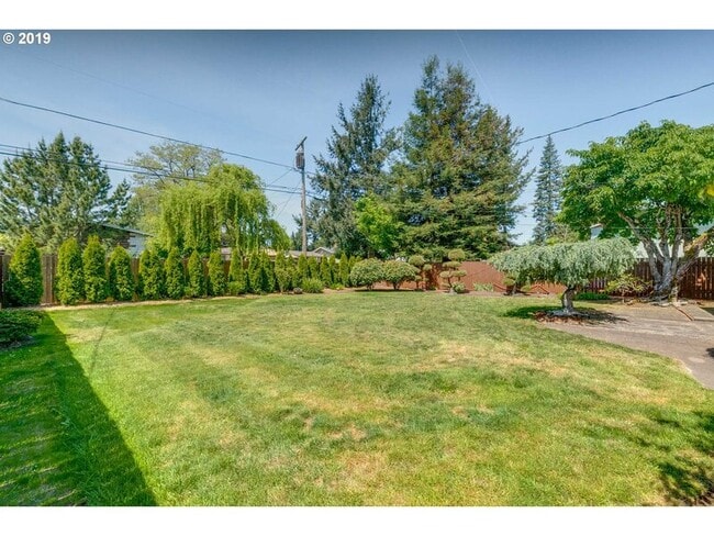 Building Photo - 3333 SE 167th Ave