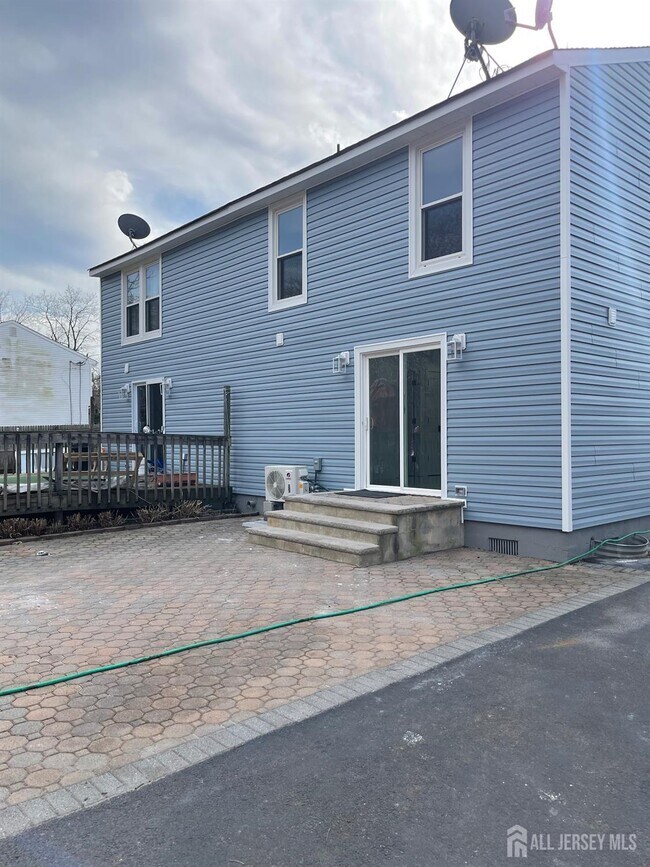 Building Photo - 1220 Englishtown Rd