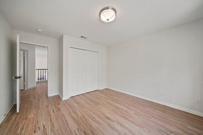 Building Photo - 31 Silver Canyon Pl