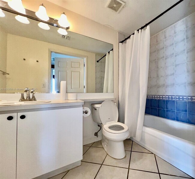 Building Photo - 3500 Coral Wy