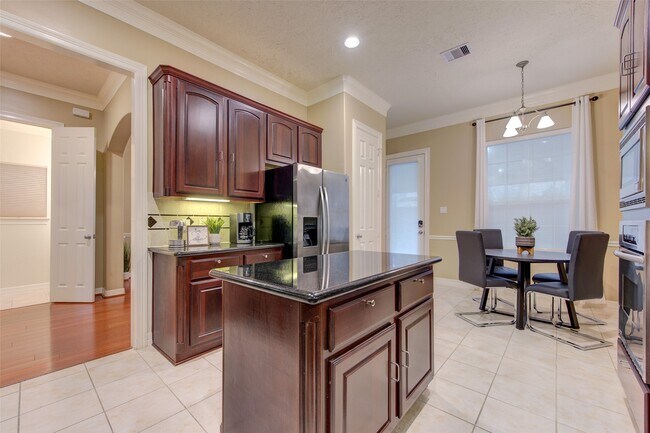 Building Photo - 1147 Sopris Dr