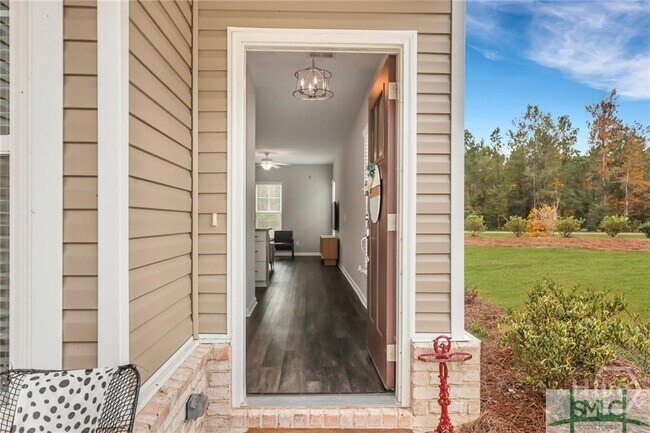 Building Photo - 116 Ainsdale Dr