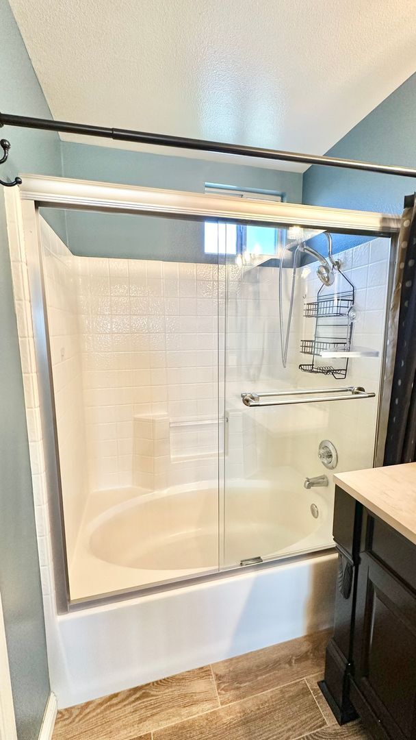 Building Photo - Beautifully Updated and Upgraded Two-Story in Bonsall, Water/Trash/Landscaping Included in Rent, ...