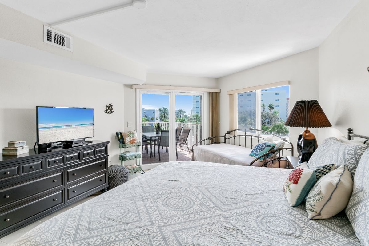 Building Photo - 18400 Gulf Blvd