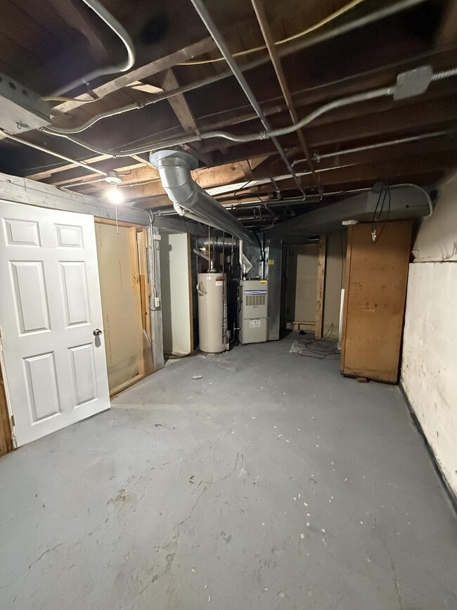 Building Photo - 2417 E Ave NE