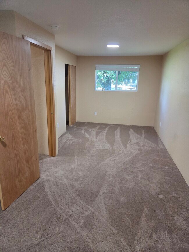 Master - 25119 237th Ct Se