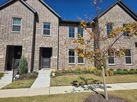 Building Photo - 2820 Maidenhair Ln