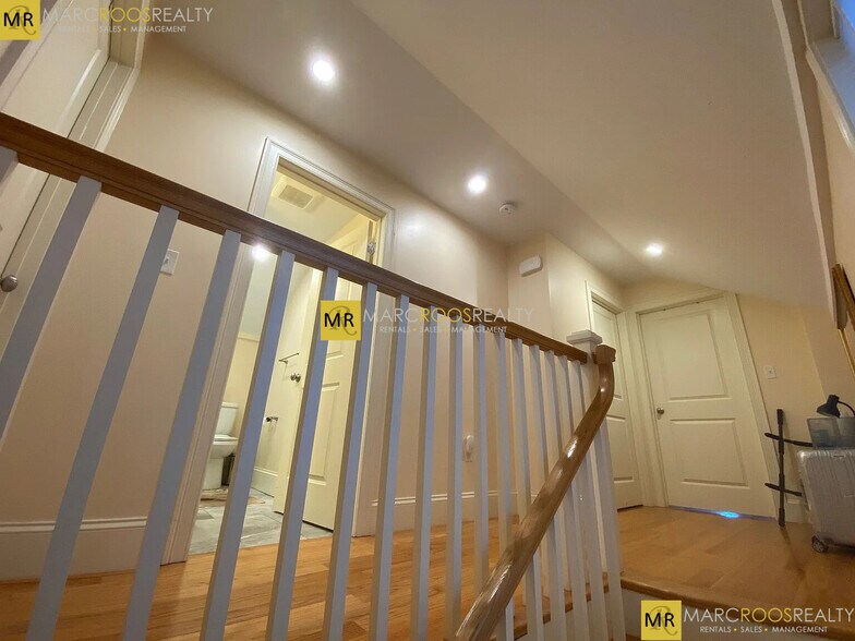 Building Photo - 3 Griggs Pl