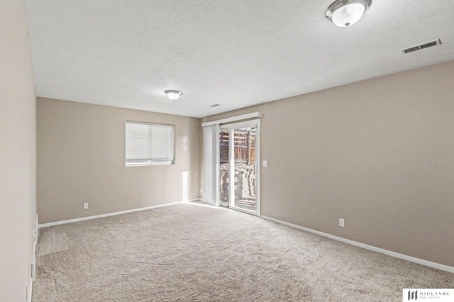 Building Photo - 11612 Monroe St