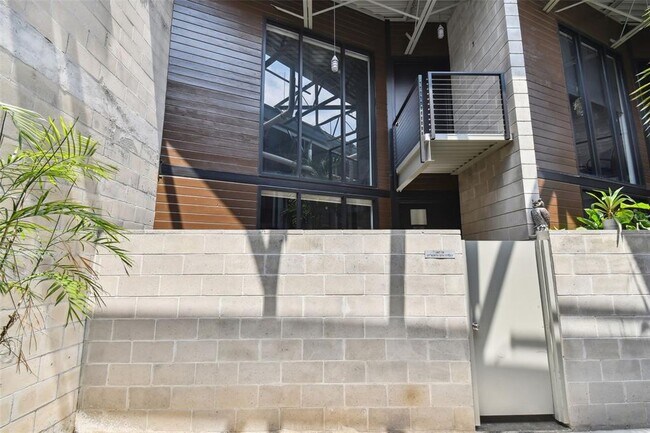 Building Photo - 217 N 12th St