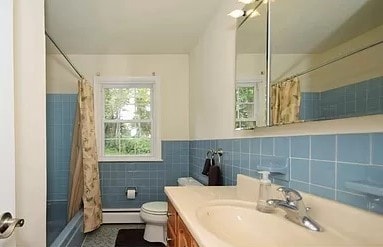 Building Photo - 386 W Valley Forge Rd