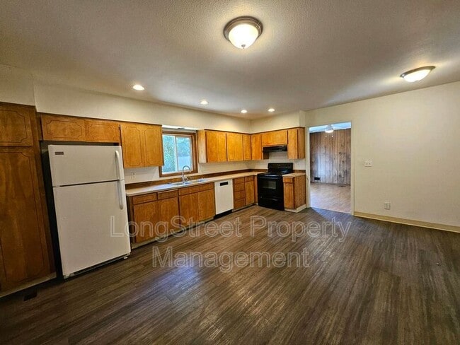 Building Photo - 632 Lake Bay Ct
