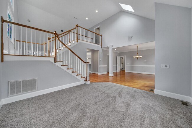 Building Photo - Spacious Four Bedroom Home!