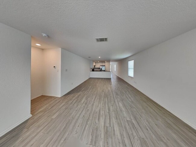 Building Photo - 116 Hollywood Dr