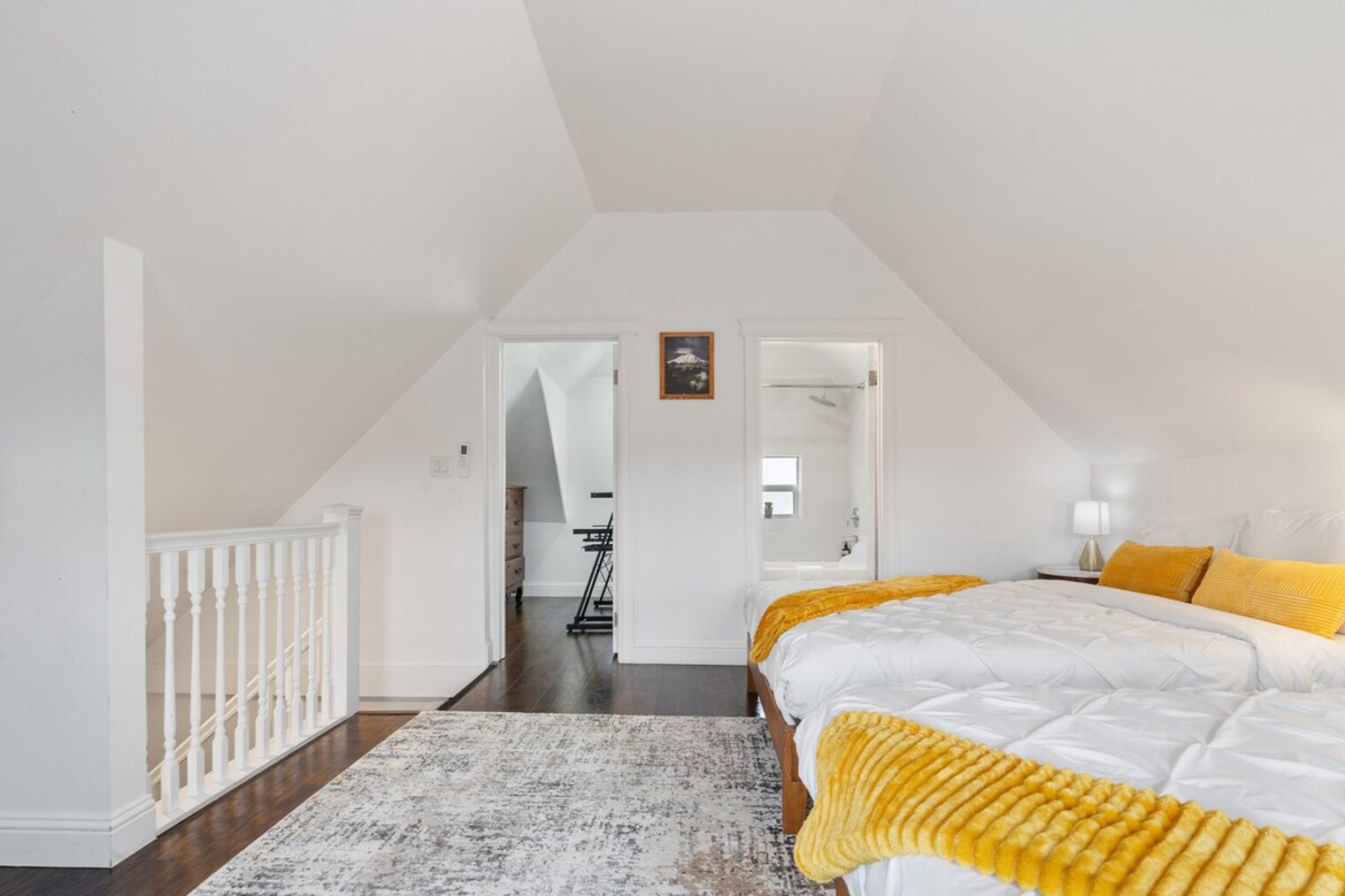 Building Photo - 1914 E Jefferson St