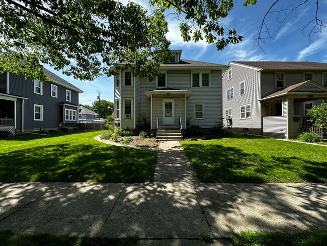 Building Photo - 337 N Maple Ave