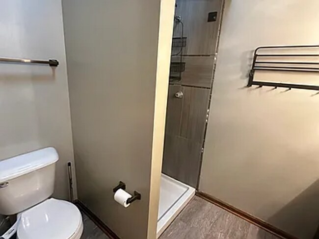 Building Photo - 1317 N 159th St