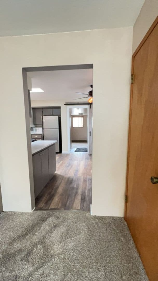 Building Photo - Welcome to this Charming 3 bedroom, 2 bath...