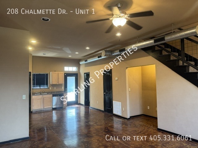 Building Photo - 208 Chalmette Dr