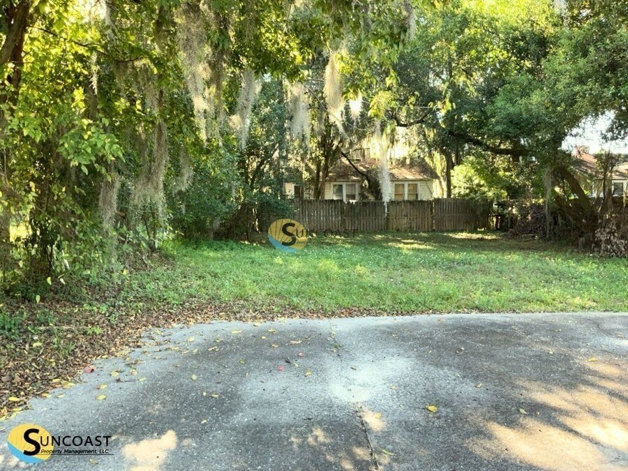 Building Photo - 478 W 58th St