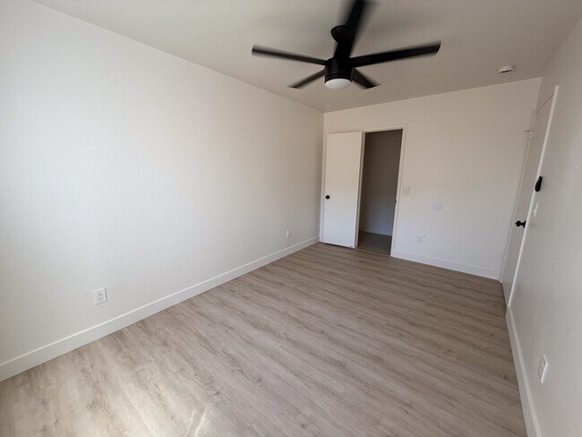 Building Photo - 2 Bdrm 1 Bath In Imperial Beach With Parki...