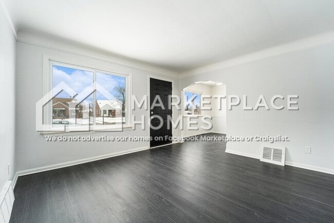 Building Photo - 19394 Barlow St