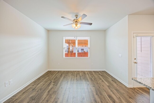 Building Photo - 5438 Thrasher Ln