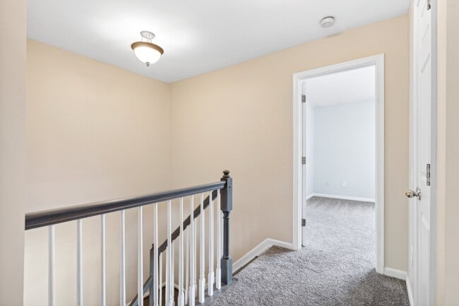 Building Photo - 6237 Cliffside Terrace