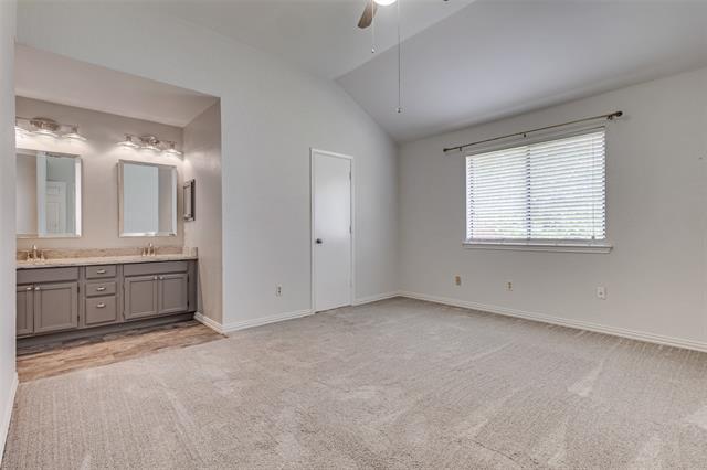 Building Photo - 5401 Briar Ln