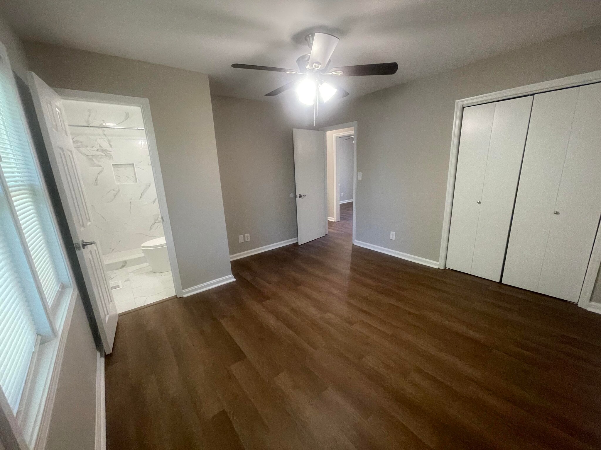 Building Photo - 221 Fallsway Ln