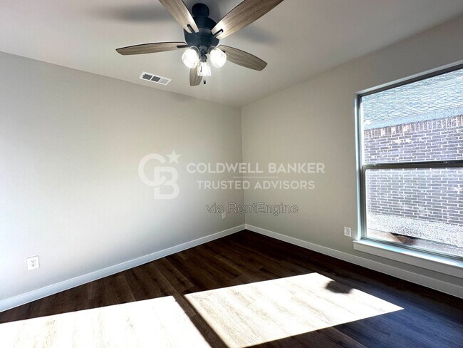 Building Photo - 2912 Corpus Ave