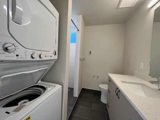 Building Photo - Stunning 2-Bedroom, 2.5-Bathroom Townhouse Located in Vibrant West Seattle.