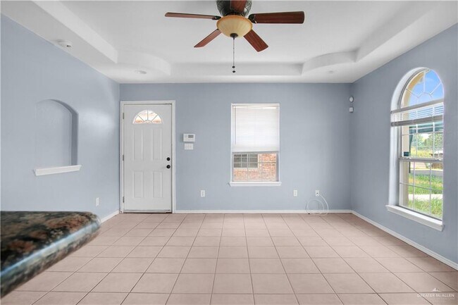 Building Photo - 15 W Portales Dr