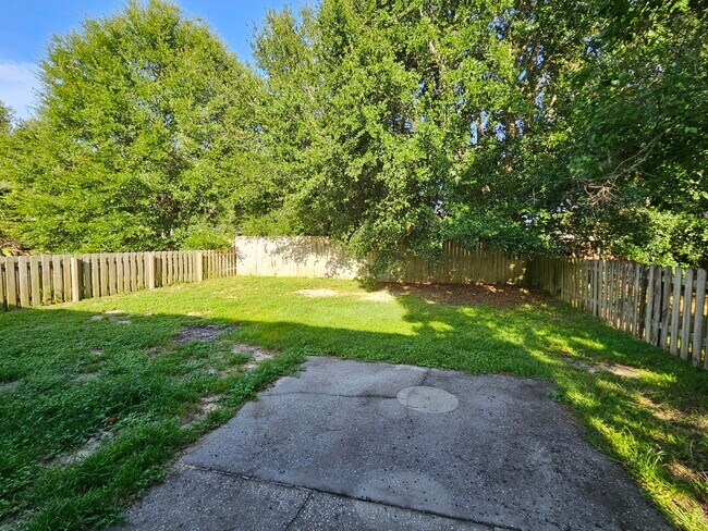 Building Photo - 2787 Bay Club Dr