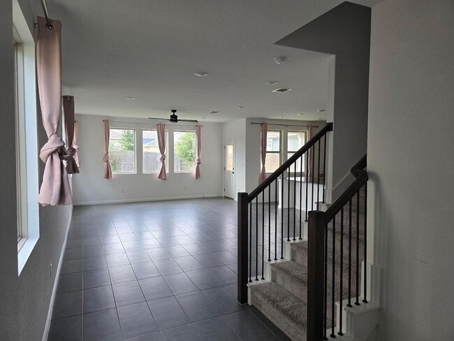 Building Photo - 348 Fluttermill Loop