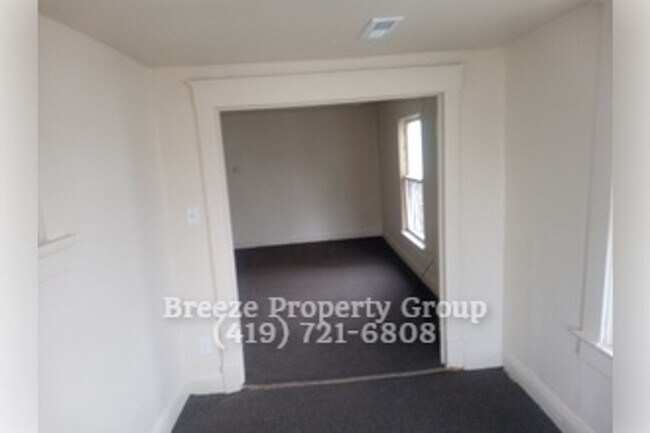 Building Photo - 771 Orchard St