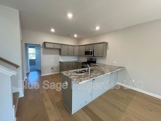Building Photo - 16423 Demi Dr
