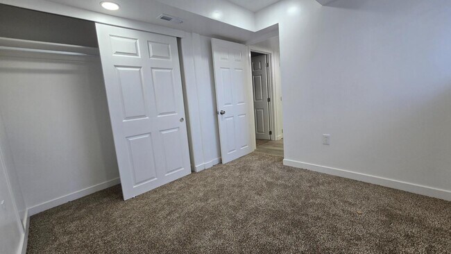 Building Photo - 1516 W 7470 S