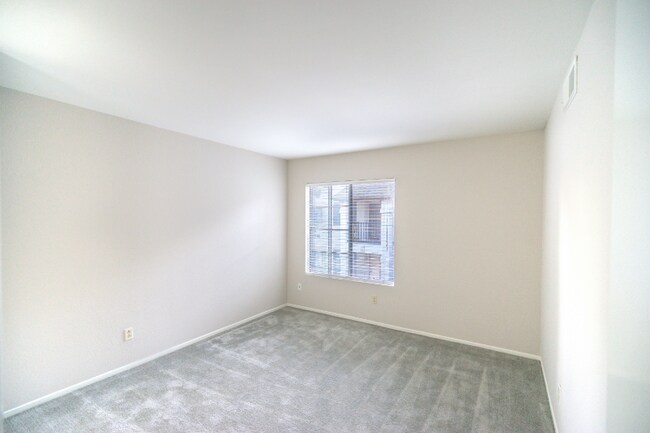 Building Photo - 8538 Summerdale Rd