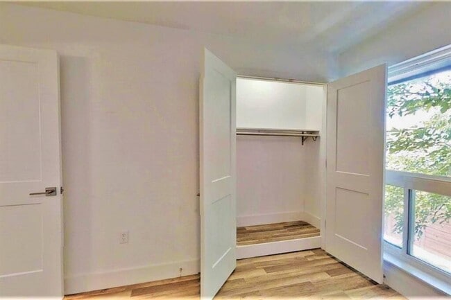 Building Photo - 1913 Hearthstone Dr