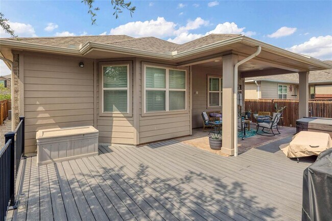 Building Photo - 133 Camden Cove