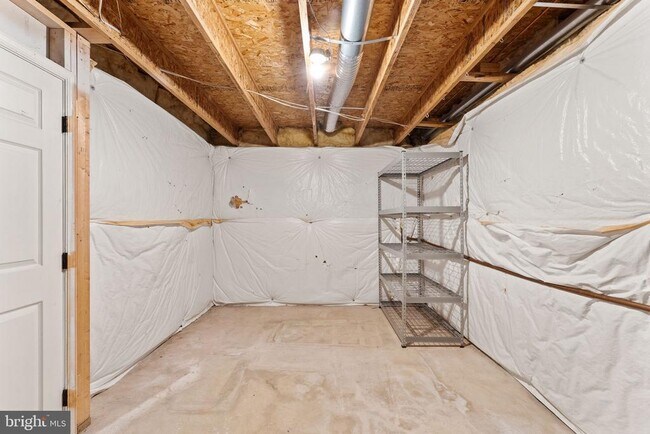 Building Photo - 43205 Cardston Pl