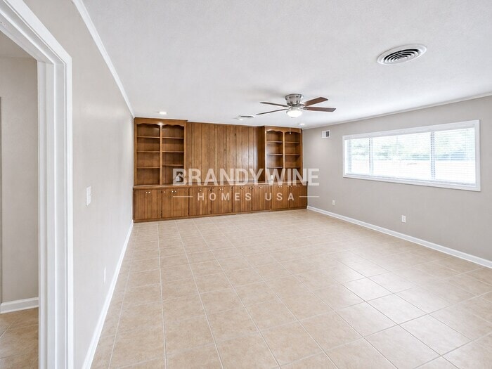 Building Photo - 2893 Knightway Rd